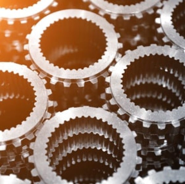 O CONNECTPROPLUS é um sistema de automação industrial que permite a realização do armazenamento de todos os alarmes que possam ocorrer com uma máquina industrial.